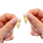 Load image into Gallery viewer, gold earrings with pearl