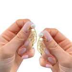 Load image into Gallery viewer, gold earrings with pearl