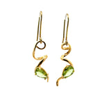 Load image into Gallery viewer, gold earring with peridot