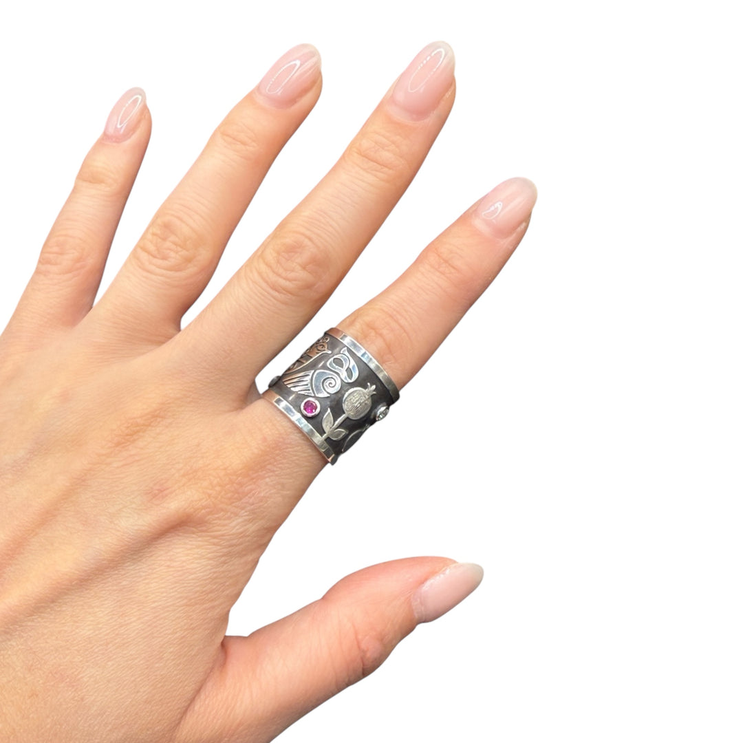 silver ring with stone